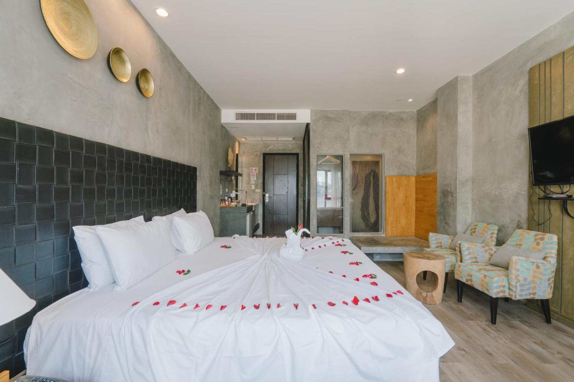 Patong Signature Boutique Hotel Номер фото